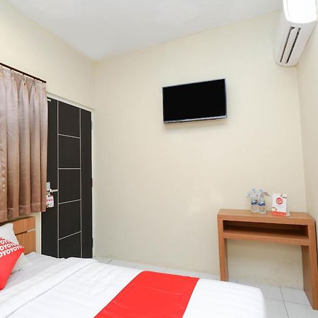 OYO 1250 Unta Residence Semarang Exterior foto