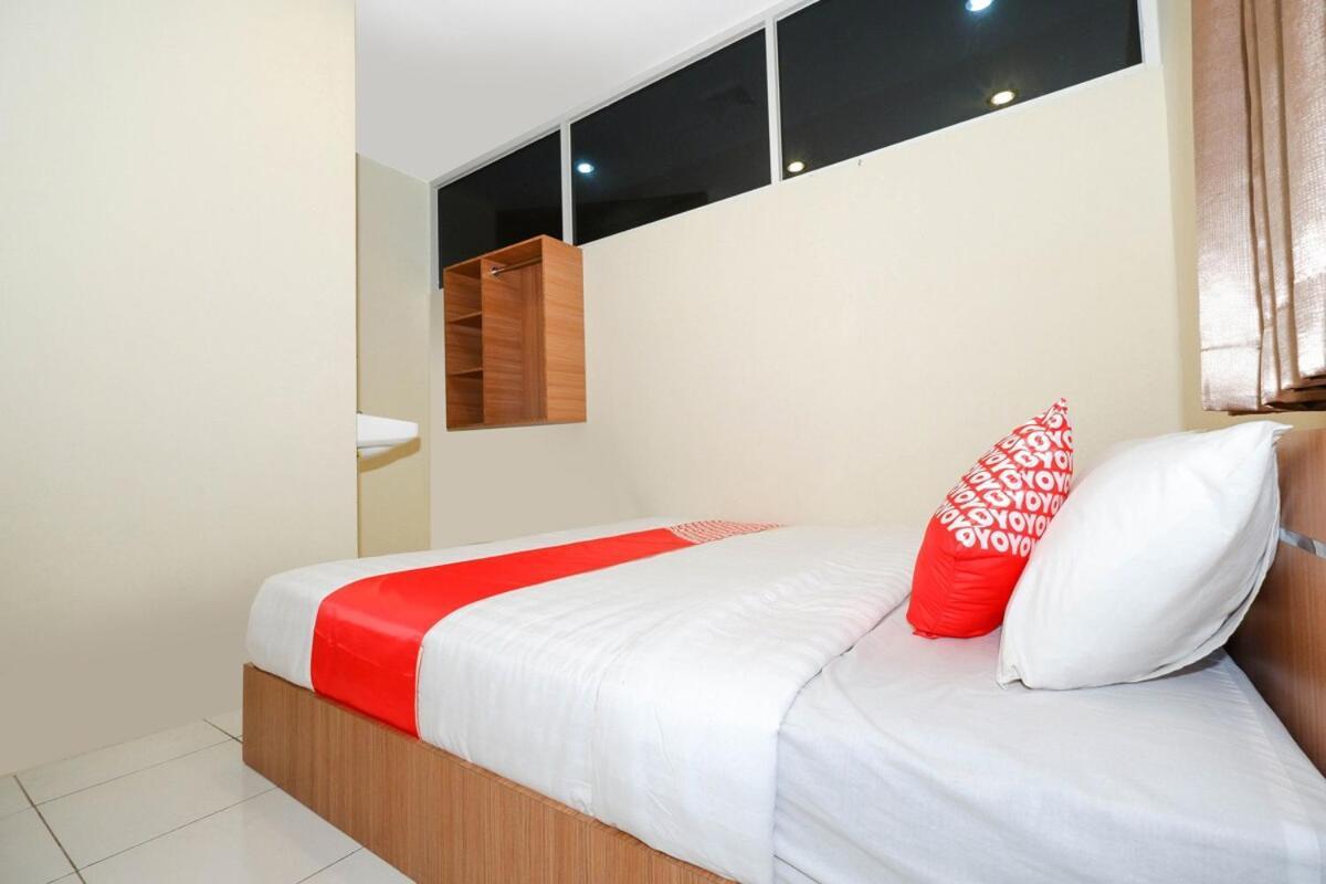OYO 1250 Unta Residence Semarang Exterior foto