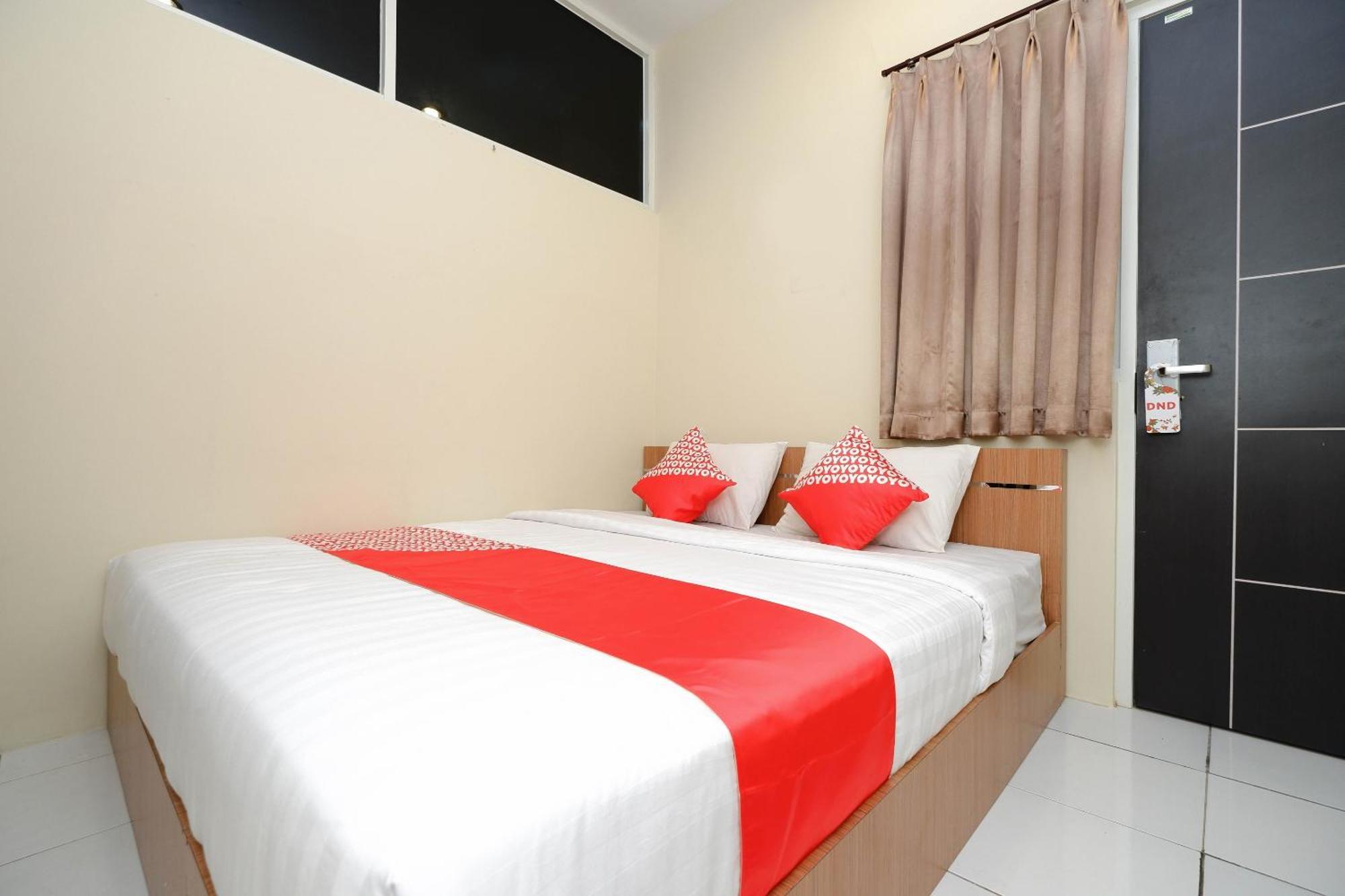OYO 1250 Unta Residence Semarang Exterior foto